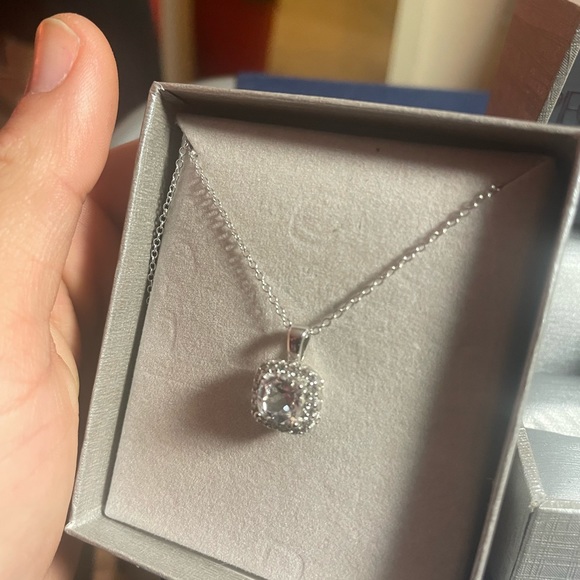 Necklace, Ring and Earrings full set - Picture 5 of 10